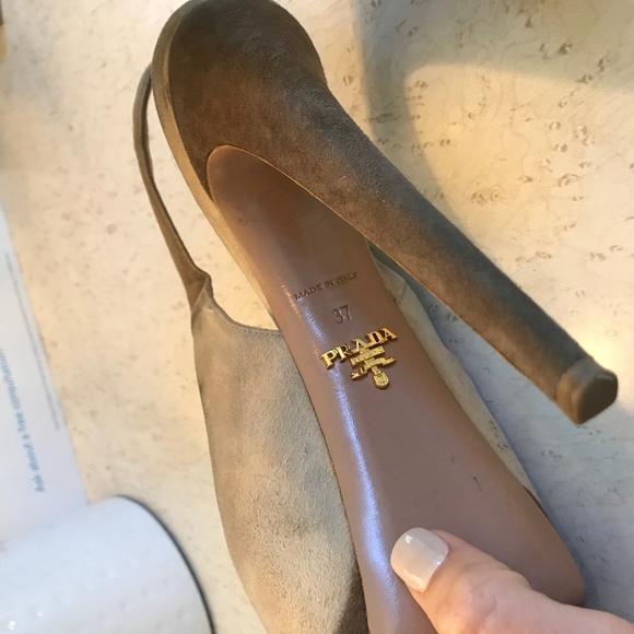 Prada - Picture 2 of 2